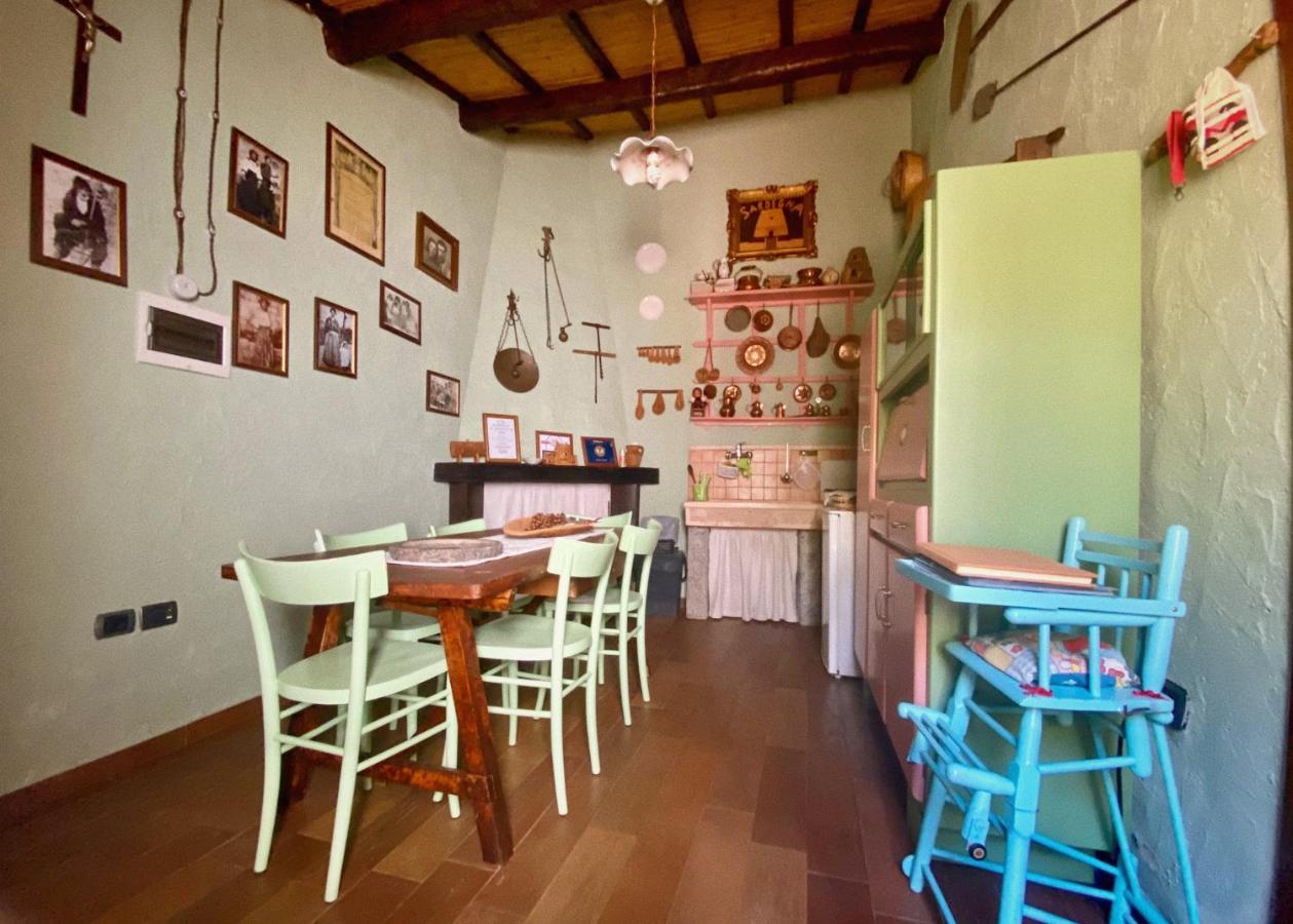 Domos Antigas Bed & Breakfast Bottidda Ngoại thất bức ảnh
