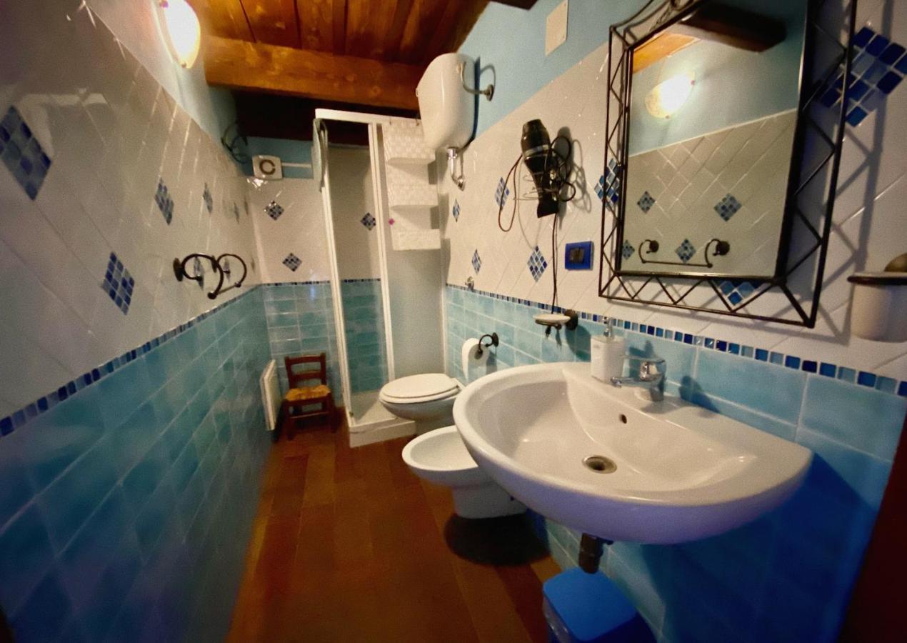 Domos Antigas Bed & Breakfast Bottidda Ngoại thất bức ảnh