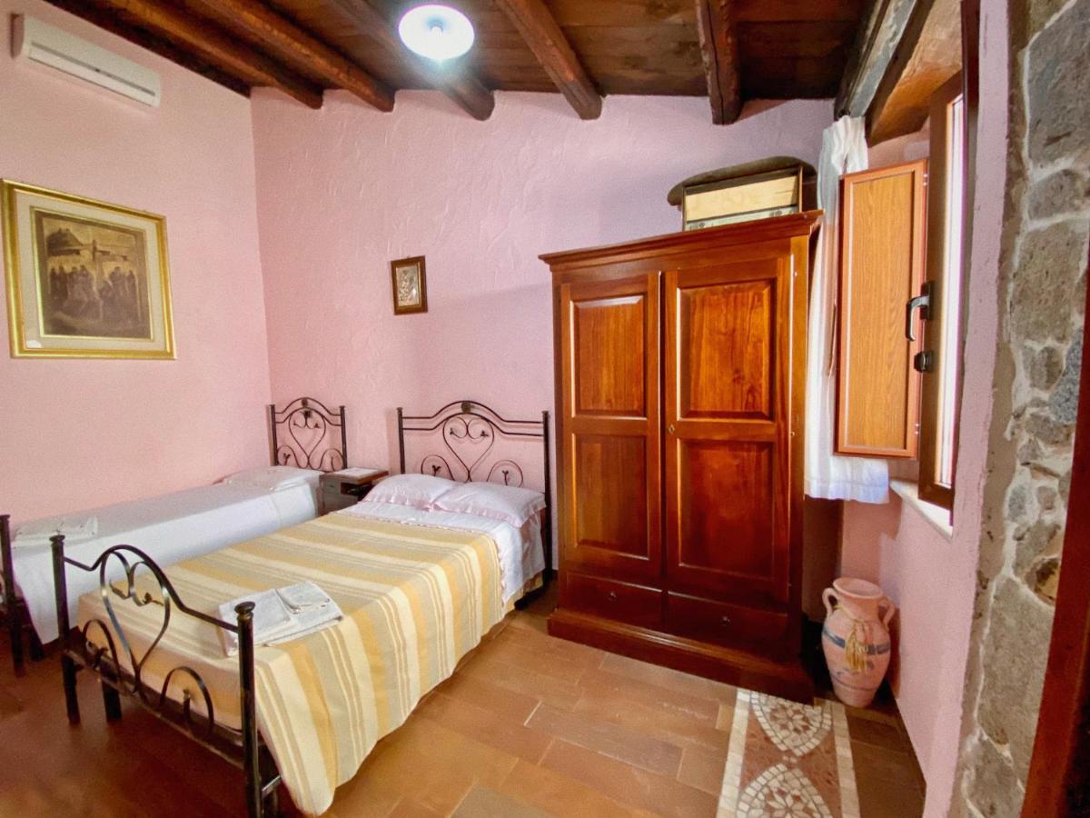Domos Antigas Bed & Breakfast Bottidda Ngoại thất bức ảnh